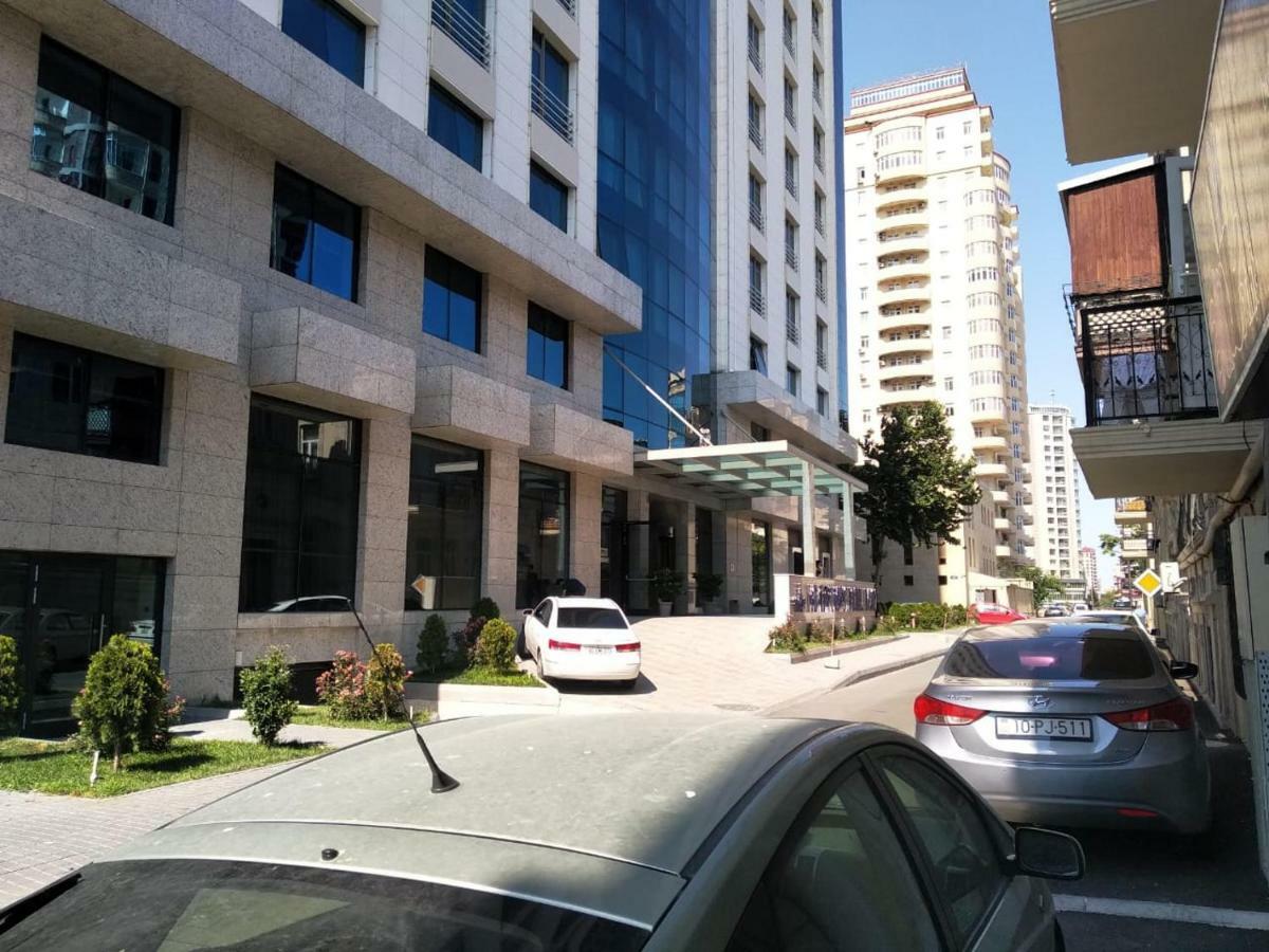 Apartment On The Delara Aliyeva Street Baky Esterno foto
